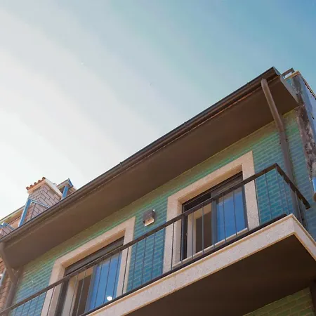 Fish Village Deluxe Apartment *